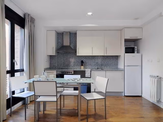 APARTMENT CAPACITY 4