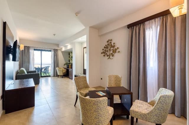 JUNIOR SUITE STANDARD