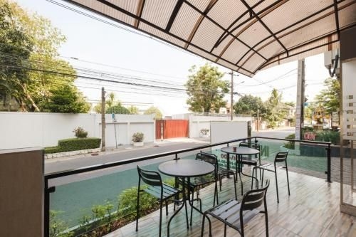 Aryan Suites Hotel4