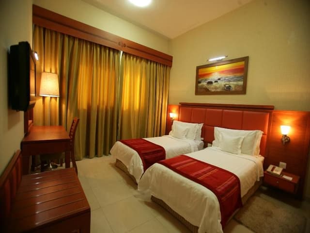 APARTMENT THREE BEDROOMS