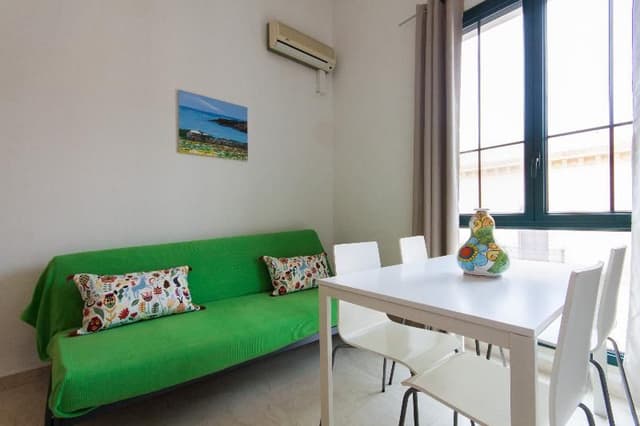 APARTMENT CAPACITY 2