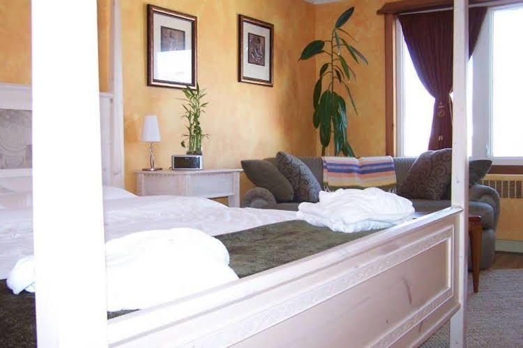Artisan Upstairs Guesthouse3
