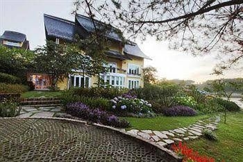 Binh An Village Resort1