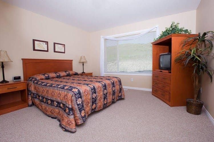 Paradise Canyon Golf Resort4