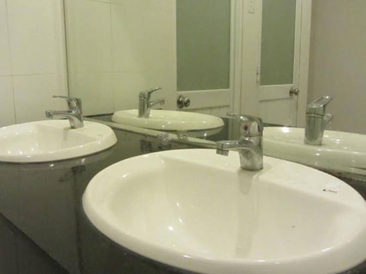 Suite Backpackers Inn1