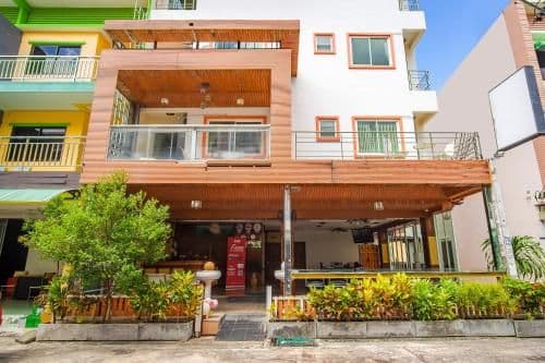 OYO 485 Million Patong Beach Resort OYO 485 Million Patong Beach Resort