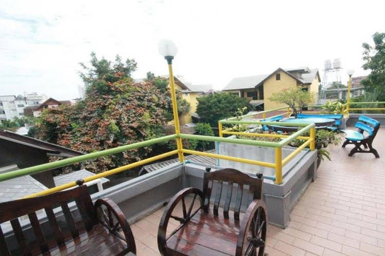 โรงแรม โฮมเพลส (Home Place Hotel)0