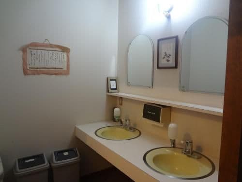 Twin Room with Shared Bathroom - Non-Smoking