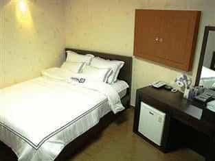Q Motel Q Motel
