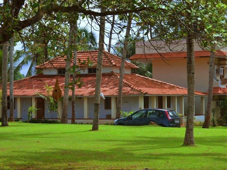 Blooming Bay - Clifftop Beach Resort4