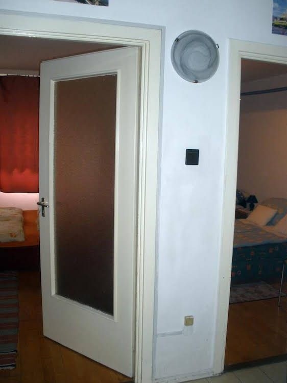 Budapest Economy Apartments0