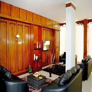 Turrance White Hotel3