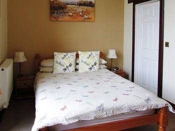 Hillcrest House2