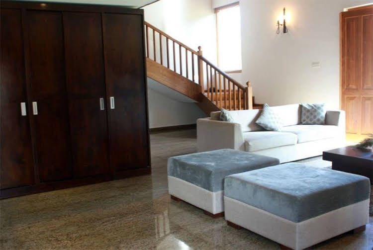 Villa White Queen1
