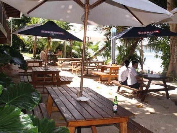 Surfers Beach Self Catering Chalets0