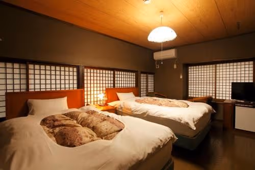 Twin Room with Private Bathroom