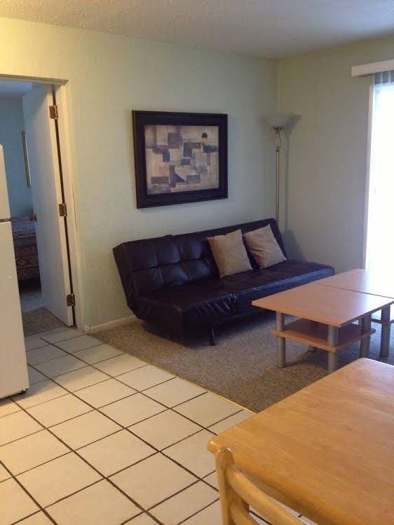La Villa Motel2