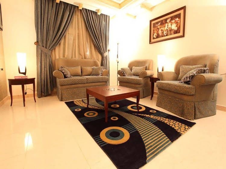 Lavande Suites0