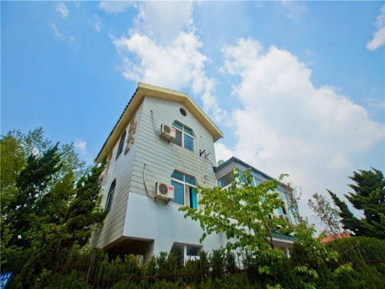 Qingdao Beach Villa4