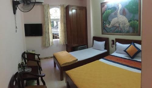 Basic Triple Room with Shared Bathroom