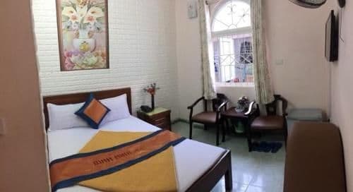 Basic Triple Room with Shared Bathroom