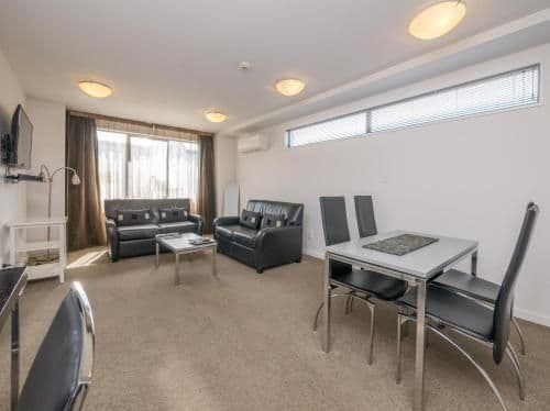 Deluxe One-Bedroom Apartment with Spa Bath