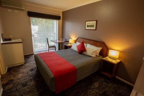 Standard Queen Room