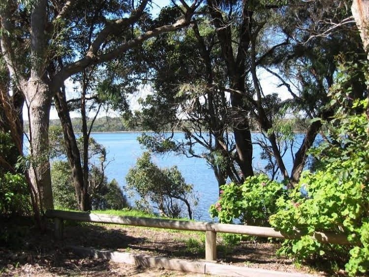 Riverside Cottages0