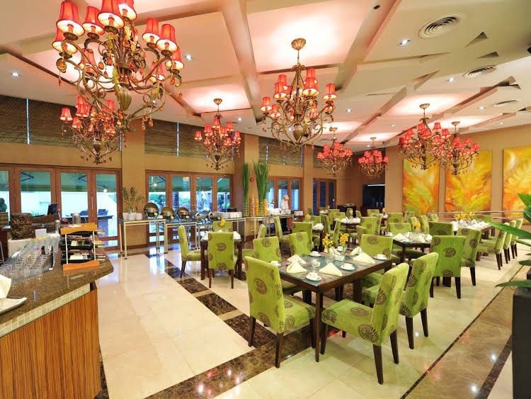 The Avenue Plaza Hotel0