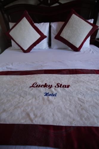 Lucky Star Hotel2