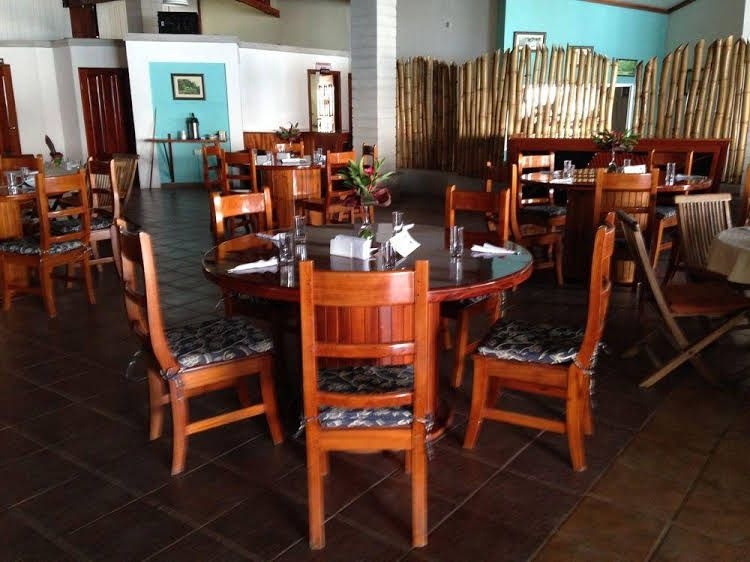 Fish Hook Marina Hotel3