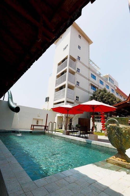 The Settlement Hotel1
