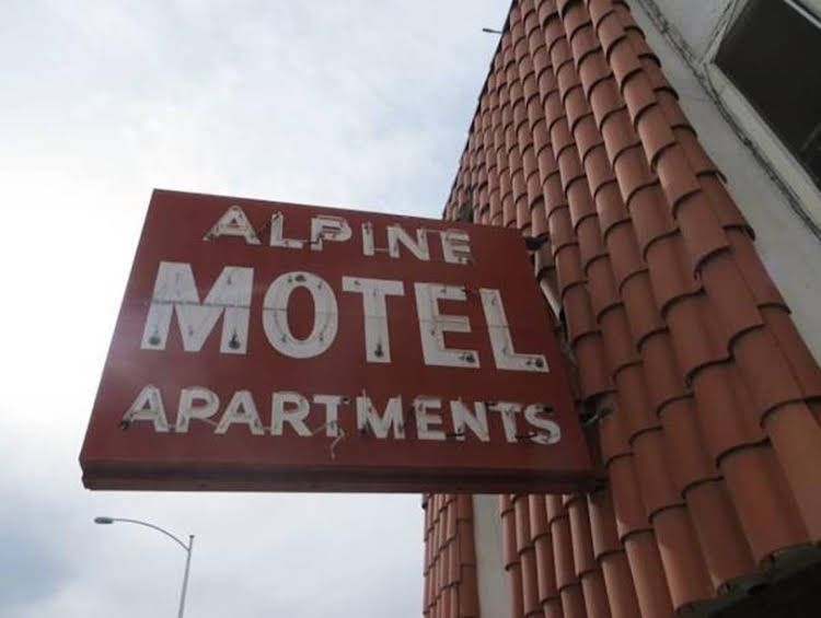 Alpine Motel3