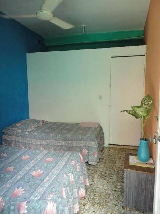 Hotel los Estudiantes2