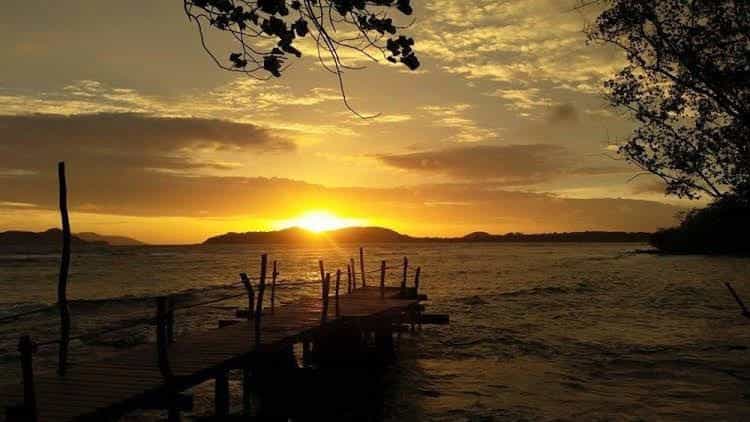 Banana Sunset - Bar & Bungalows Banana Sunset - Bar & Bungalows