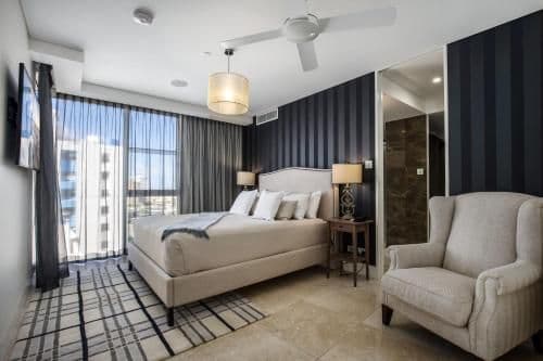 Deluxe Three-Bedroom Apartment