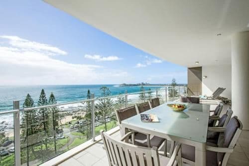 Deluxe Three-Bedroom Apartment