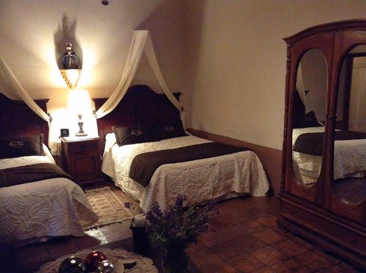 Hotel Meson de Santa Elena3