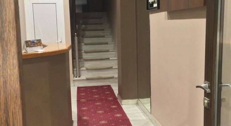 Real Hotel0