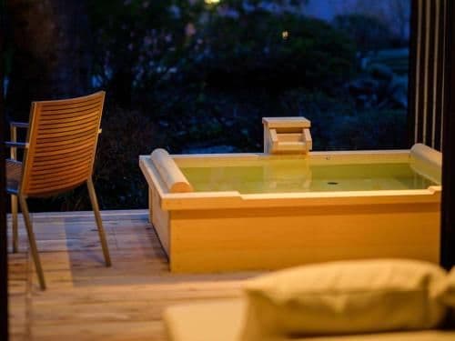 Deluxe Suite with Spa Bath