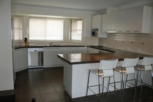 Breakaway Apartments2
