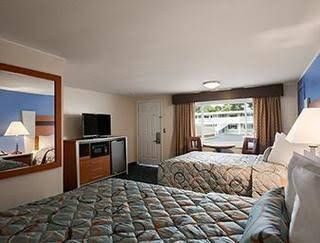 Days Inn West Yarmouth4
