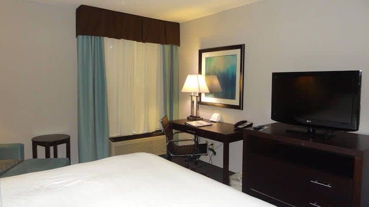 Holiday Inn Express Hotel Kansas City - Bonner Springs Holiday Inn Express Hotel Kansas City - Bonner Springs