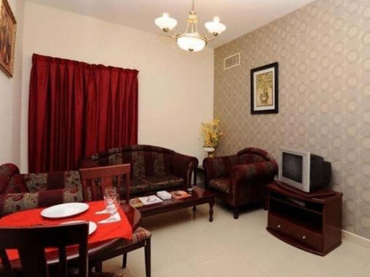 Al Reem Hotel Apartments0