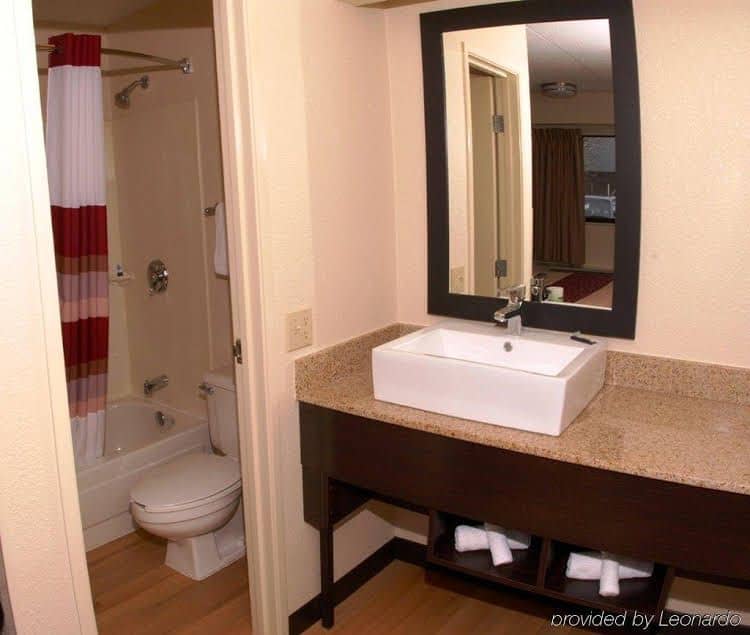 Red Roof Inn Plus Atlanta - Buckhead Red Roof Inn Plus Atlanta - Buckhead