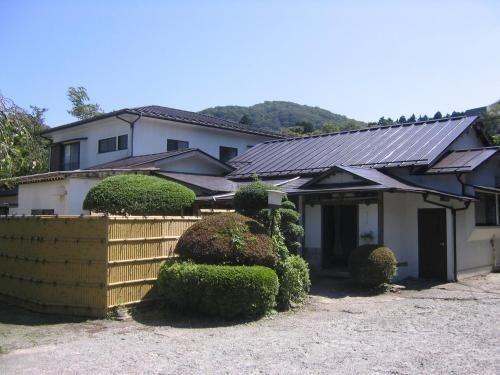 ฟูจิฮาโกเนะ เกสต์ เฮาส์ (Fuji-Hakone Guest House)0