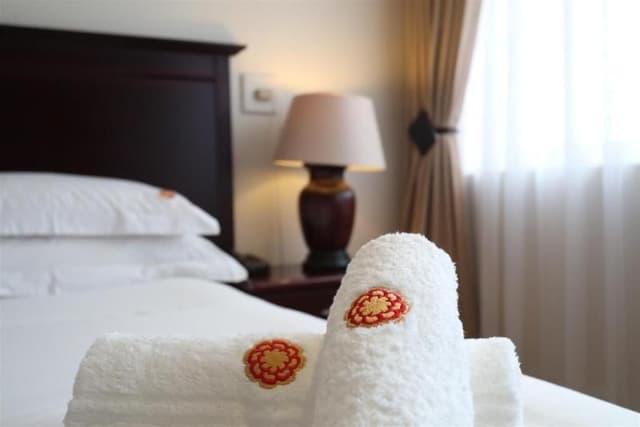 DOUBLE LUXURY