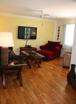 Edgewater Inn4