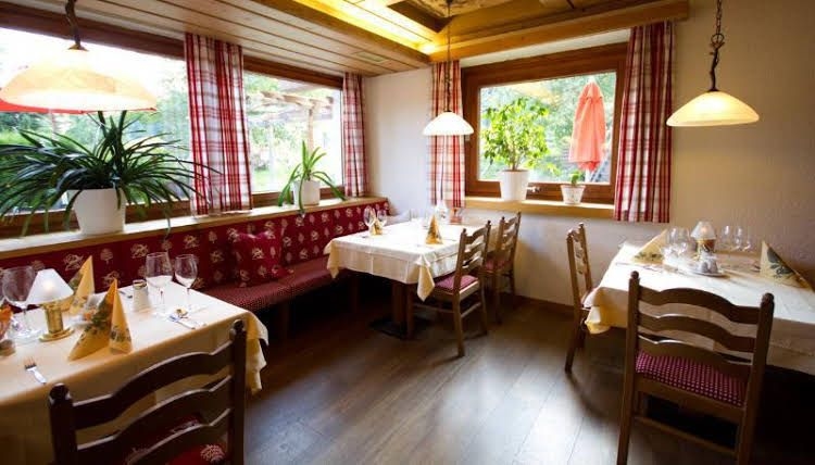 Schi- und Wanderhotel Berghof0