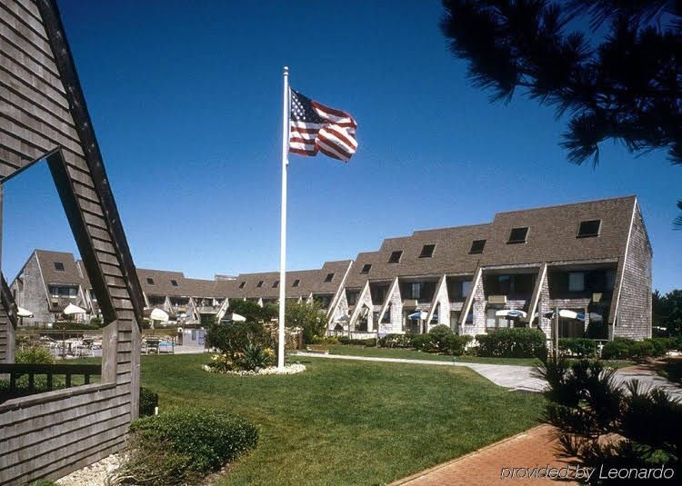 The Surf Club Resort2